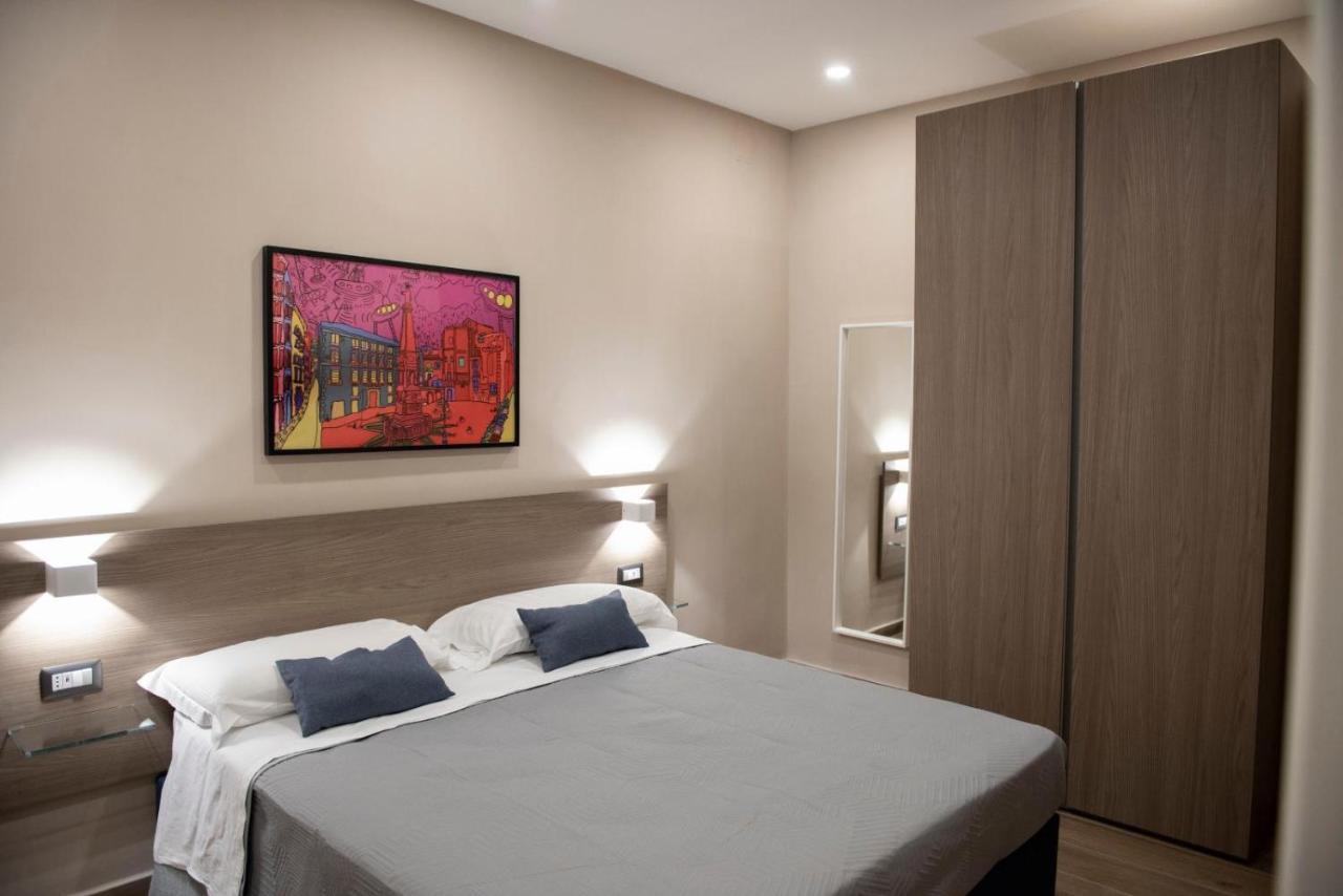 نابولي Famalu Apartments المظهر الخارجي الصورة
