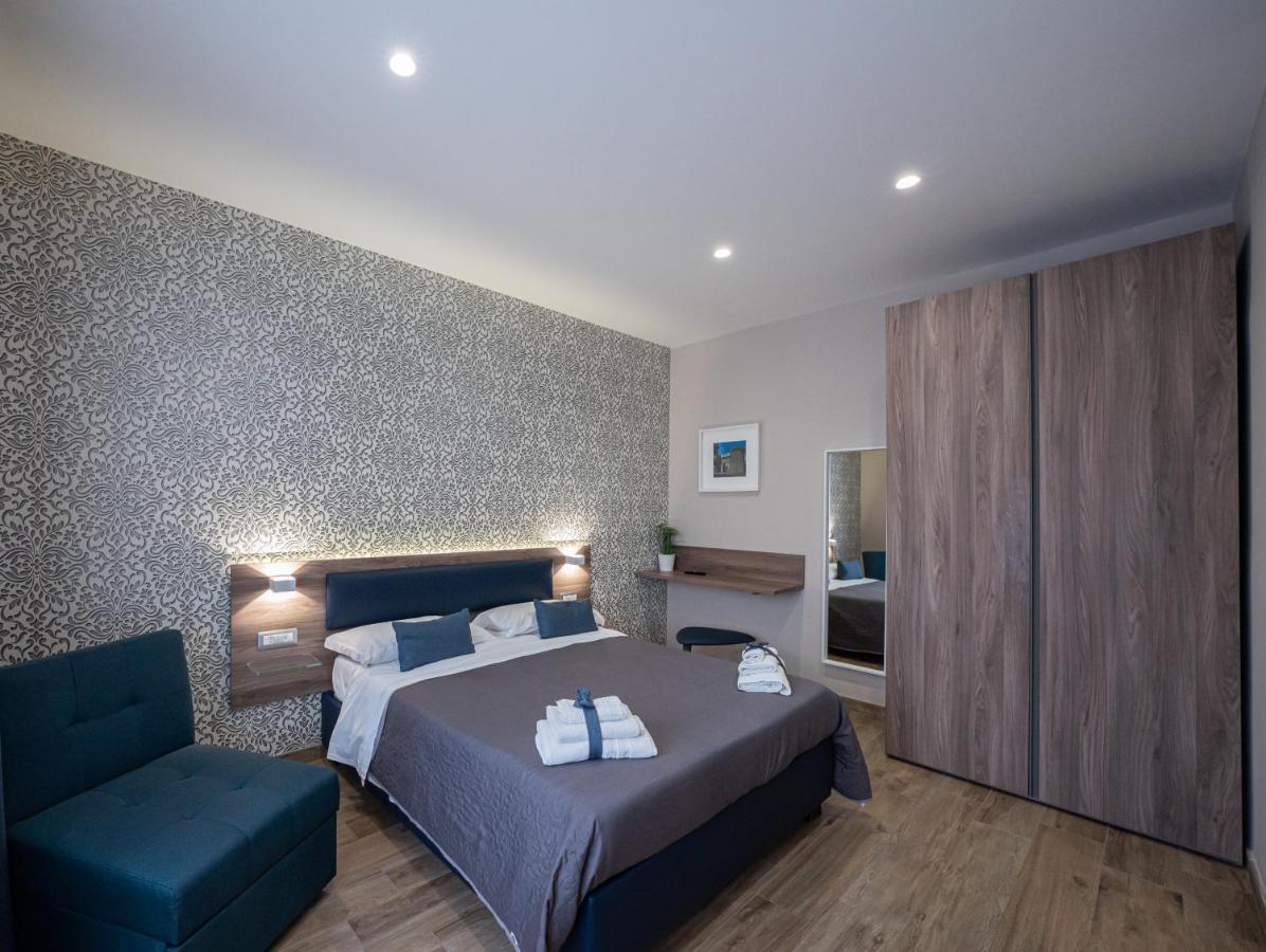 نابولي Famalu Apartments المظهر الخارجي الصورة