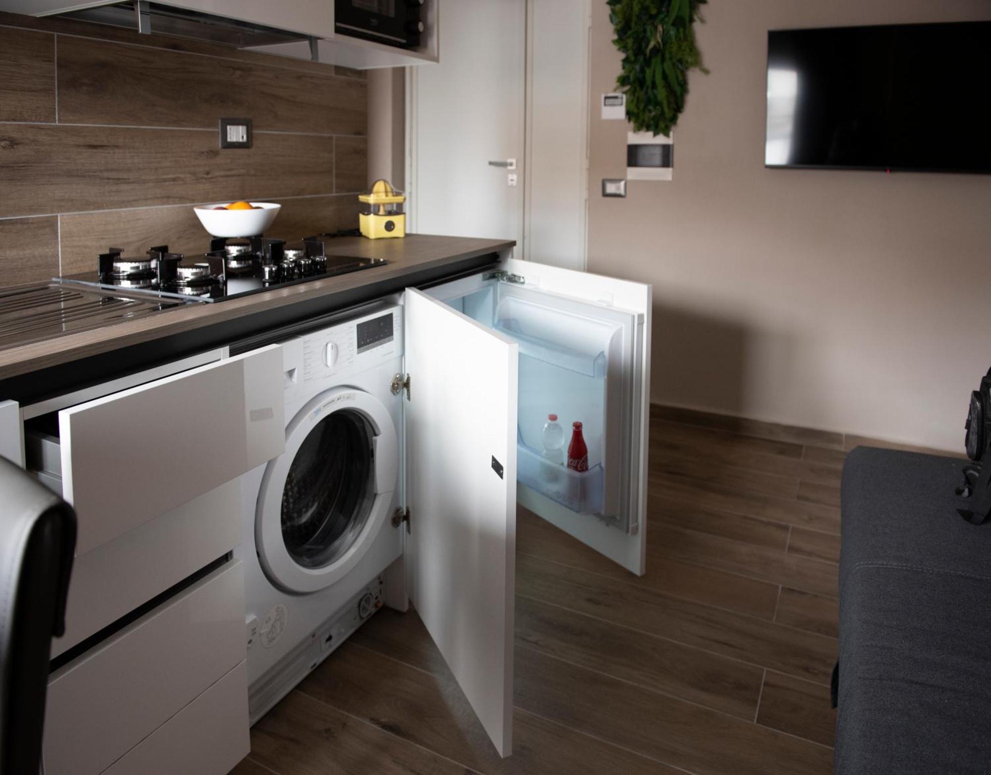نابولي Famalu Apartments المظهر الخارجي الصورة