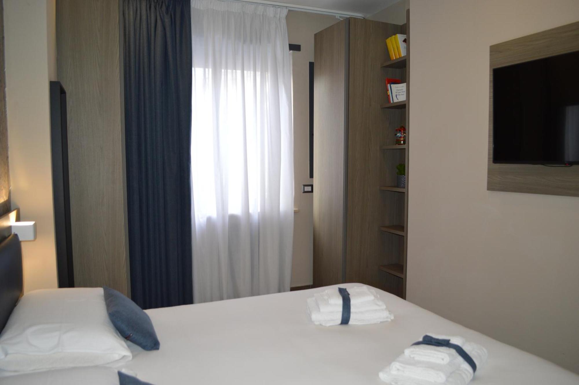 نابولي Famalu Apartments المظهر الخارجي الصورة