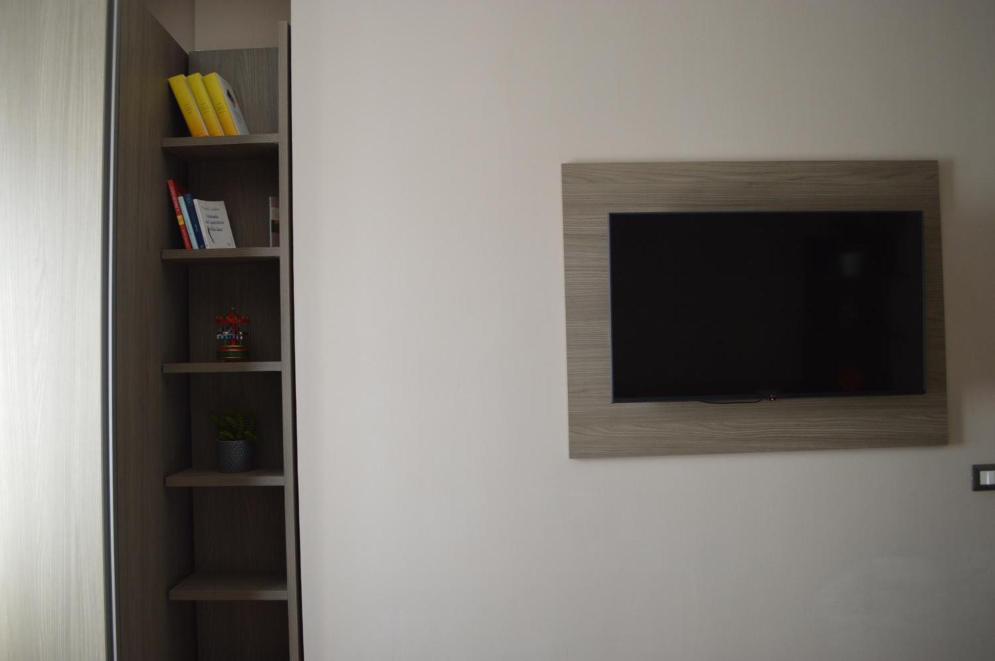 نابولي Famalu Apartments المظهر الخارجي الصورة