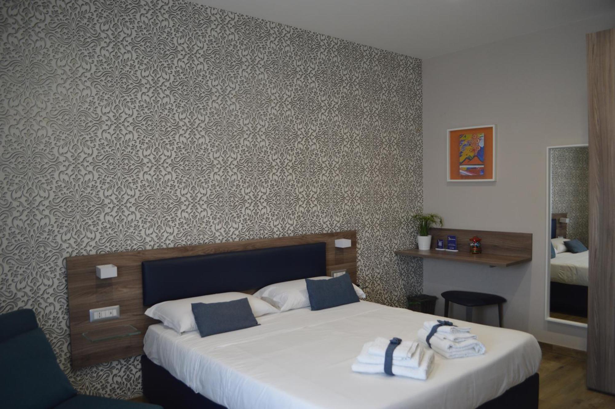 نابولي Famalu Apartments المظهر الخارجي الصورة