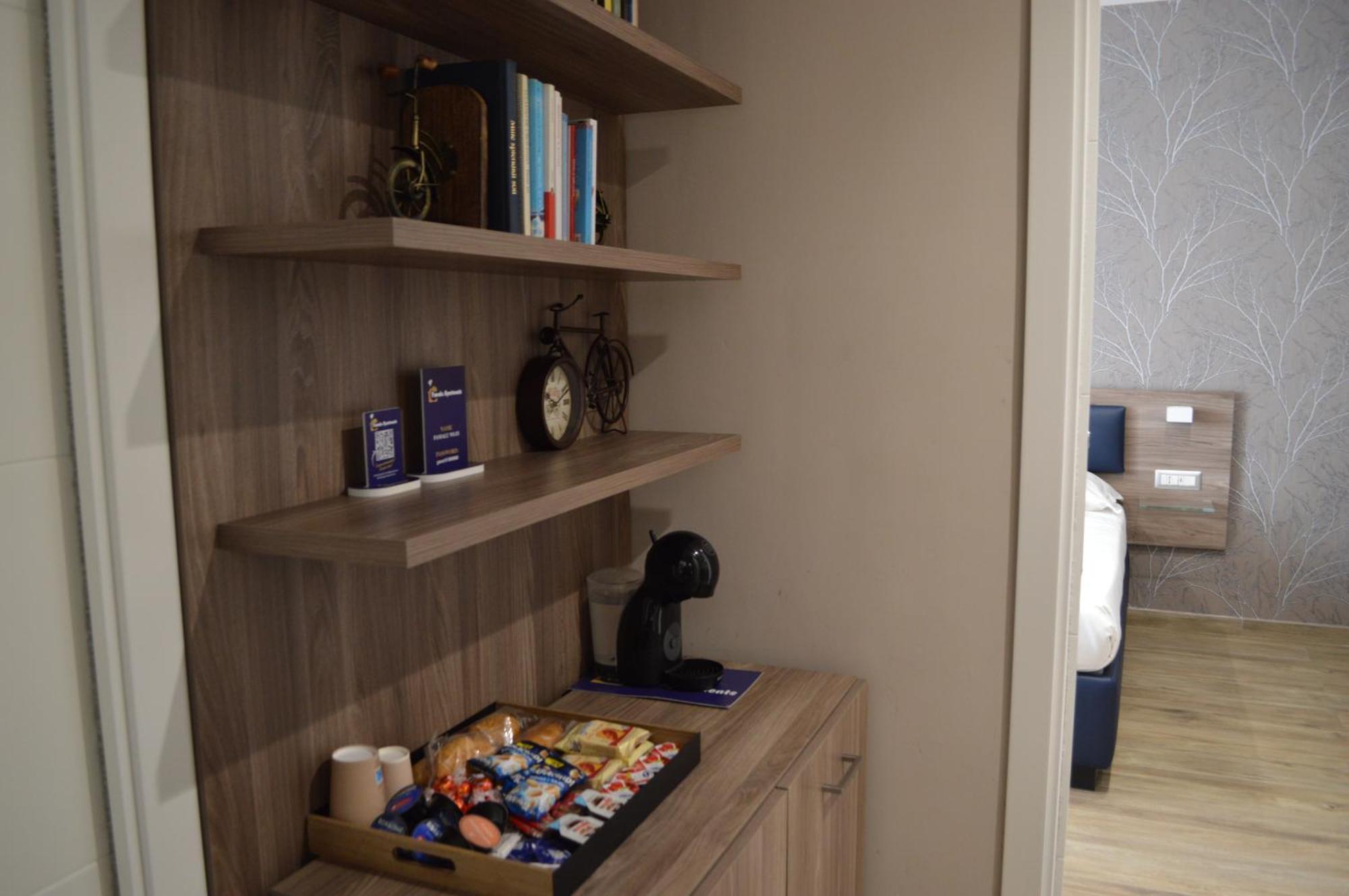 نابولي Famalu Apartments المظهر الخارجي الصورة
