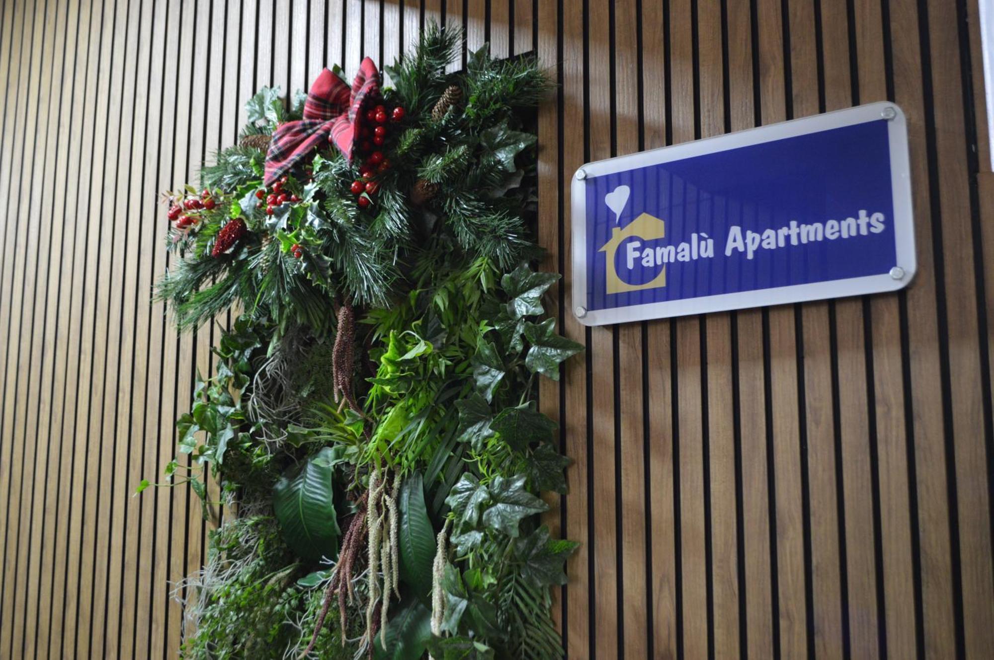 نابولي Famalu Apartments المظهر الخارجي الصورة