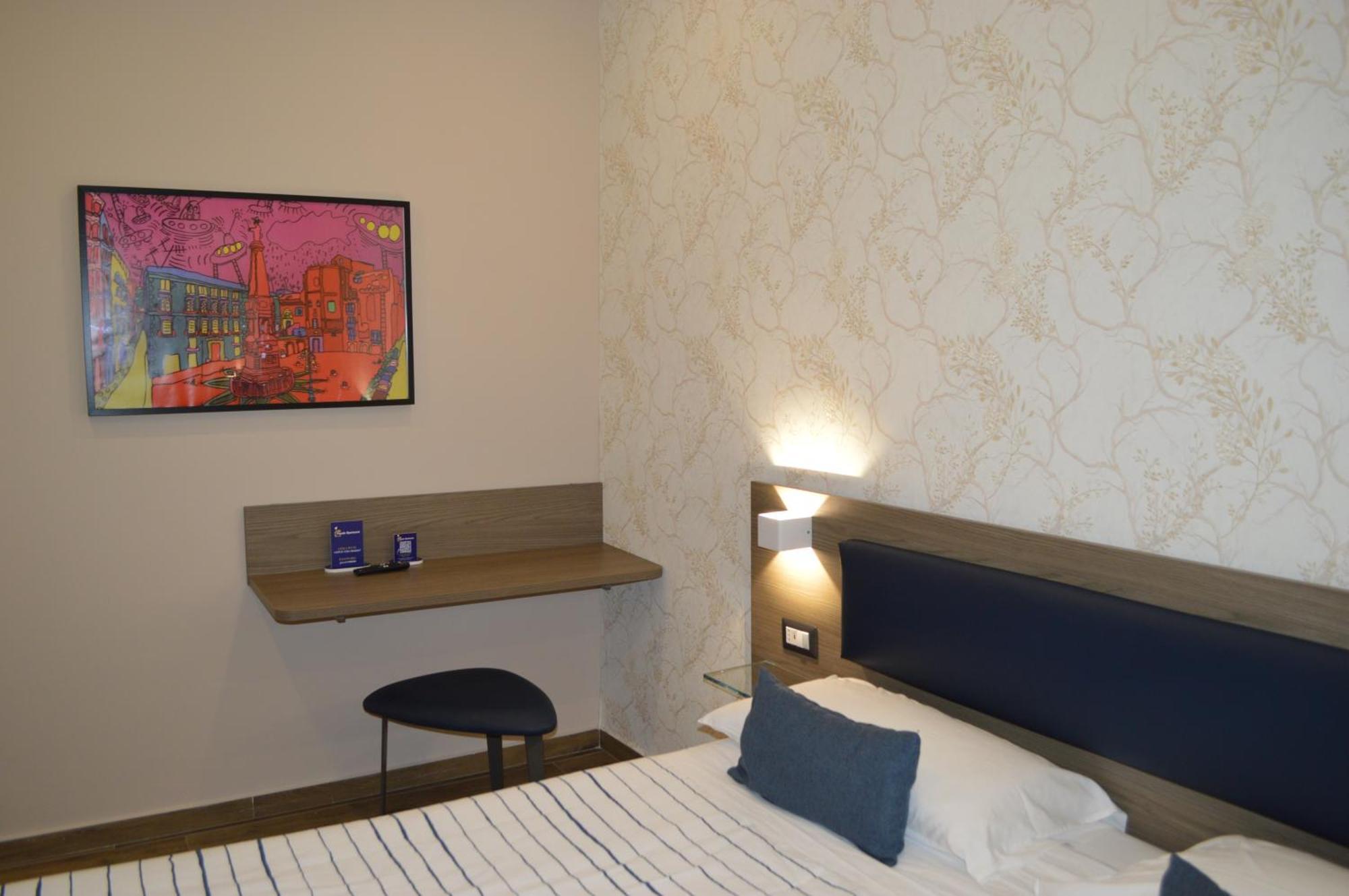 نابولي Famalu Apartments المظهر الخارجي الصورة